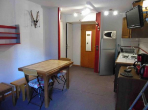 Studio cabine près télécabine, wifi, parking, 4 pers - FR-1-561-68